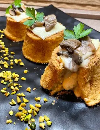 Ricetta Tortino di patate con cuore filante e funghi 😋 di midivertoacucinare