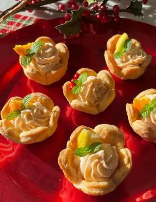 Ricetta Tartellette con mousse di salmone affumicato 😋 di midivertoacucinare