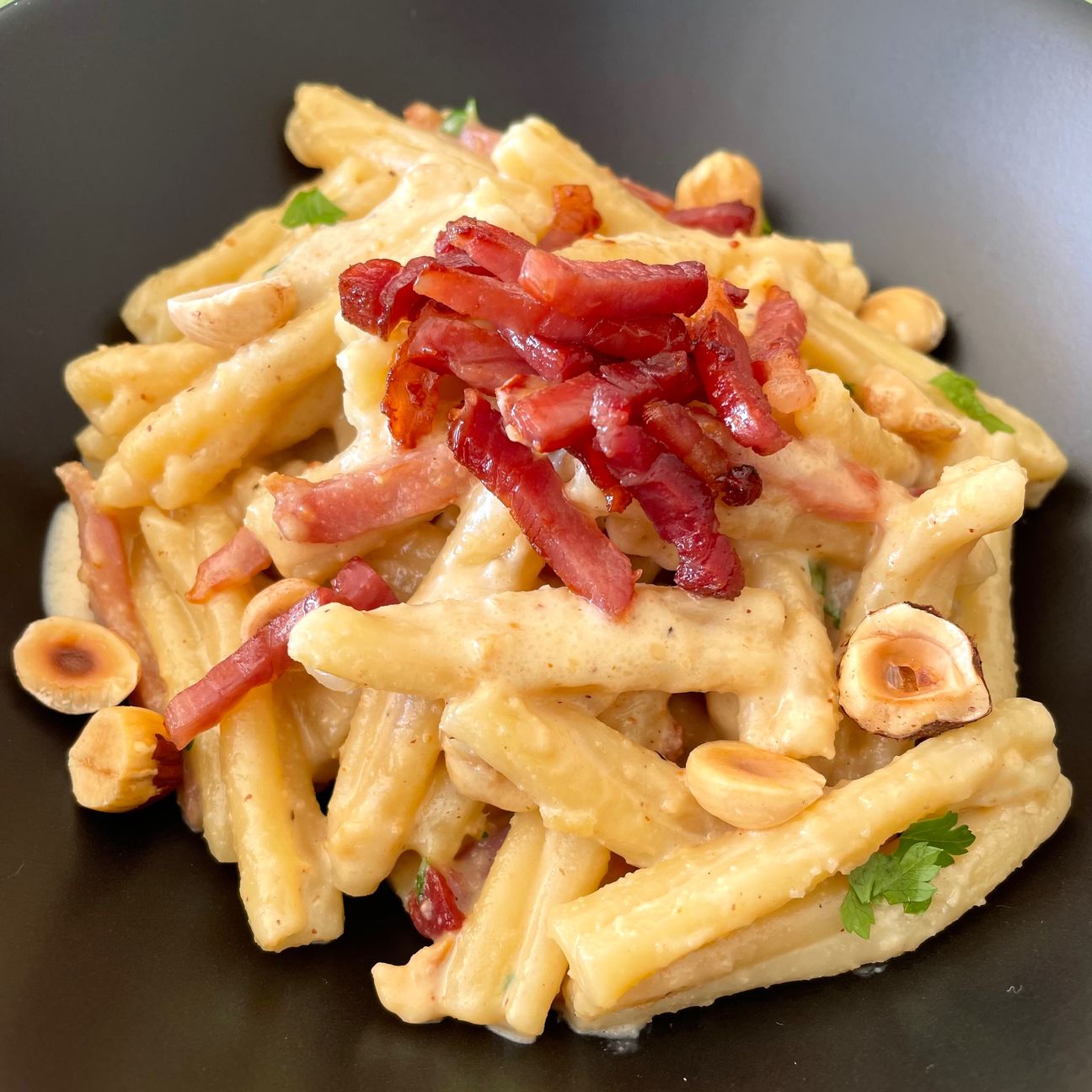 Casarecce con pesto di nocciole e speck 😋