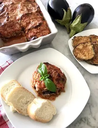 Ricetta Parmigiana di melanzane 😍 di midivertoacucinare