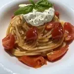 Ricetta Spaghetti al pomodoro, stracciatella e basilico 🍅😍🌿