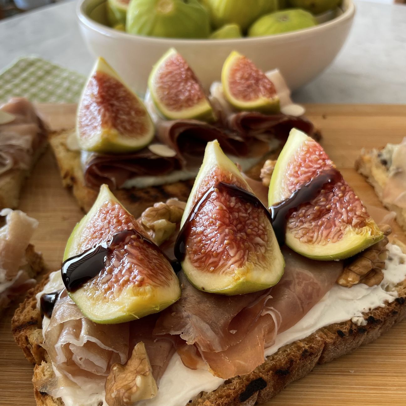 Bruschette crudo, ricotta e fichi/speck, gorgonzola e fichi😍
