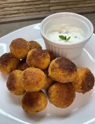 Ricetta Polpette di carote con salsa allo yogurt e menta di midivertoacucinare