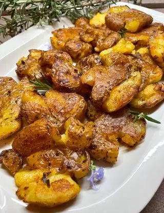 Ricetta Patate schiacciate alla paprika di midivertoacucinare