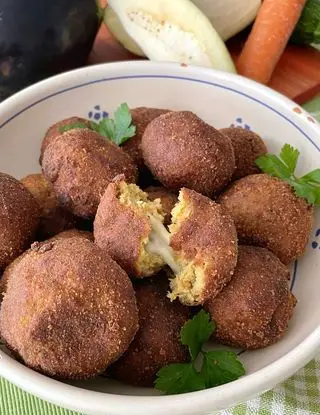 Ricetta Polpette di zucchine, melanzane e carote filanti🥒🍆🥕 di midivertoacucinare