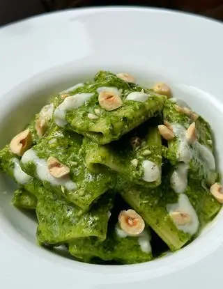 Ricetta Gigantoni Pasta Garofalo con crema di spinaci, gorgonzola e noci di midivertoacucinare