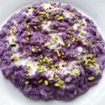 Ricetta Risotto con cavolo cappuccio viola, gorgonzola e granella di pistacchi
