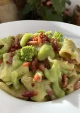 Ricetta Pasta con crema di broccolo romanesco e speck