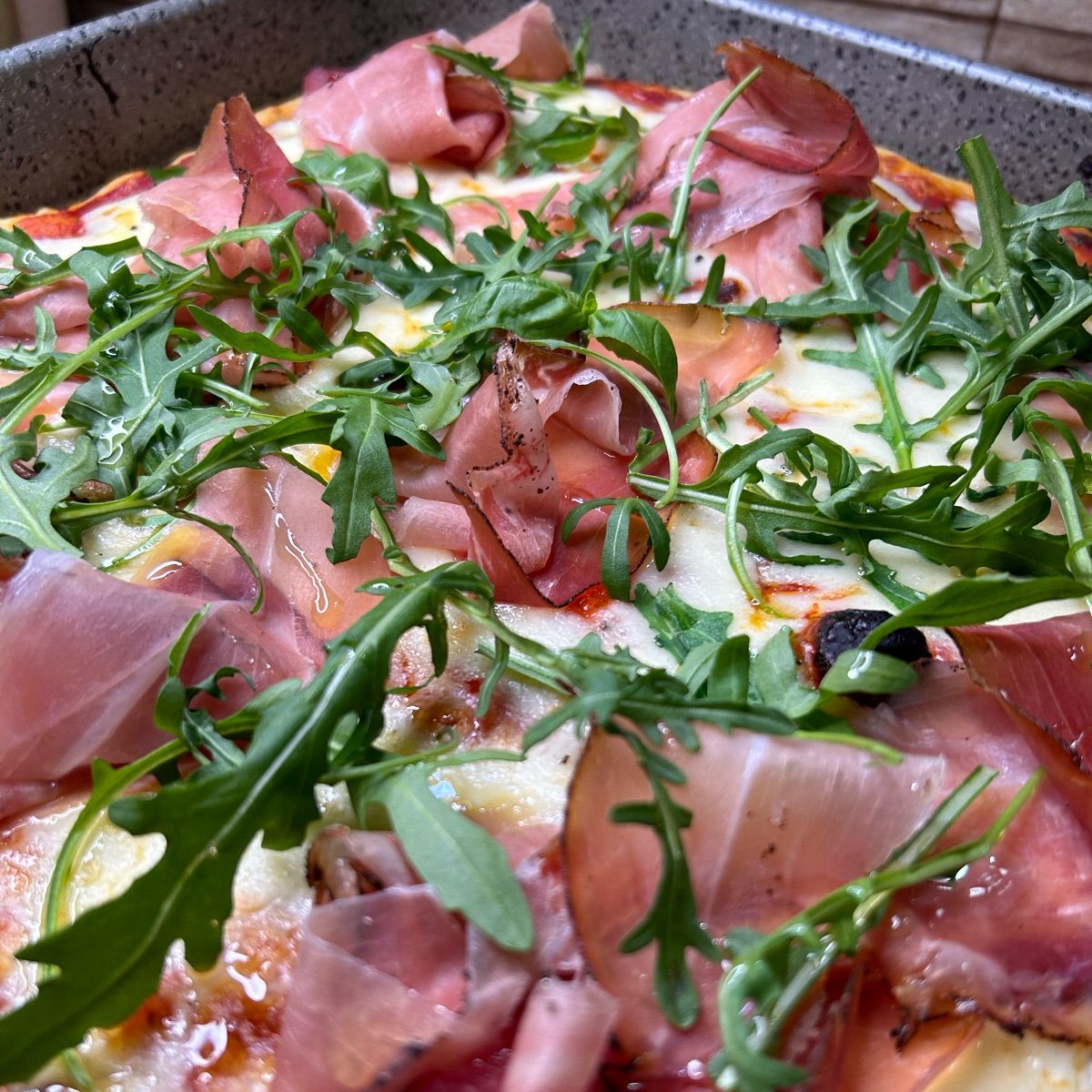 Pizza in teglia senza impasto🍕🤩
