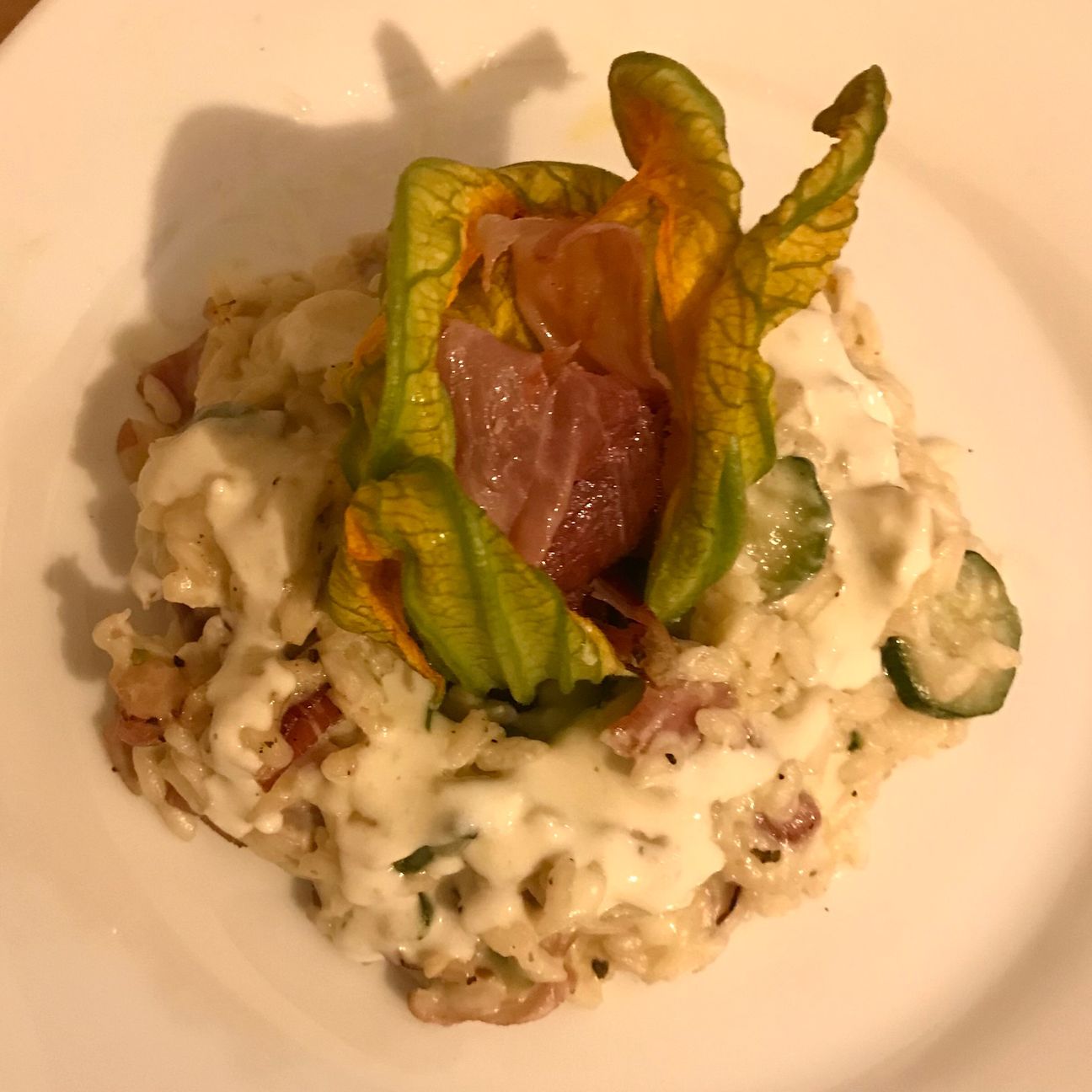 Risotto con zucchine, speck e fonduta di gorgonzola
