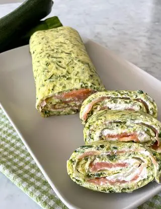 Ricetta Rotolo di frittata alle zucchine 🥒 di midivertoacucinare