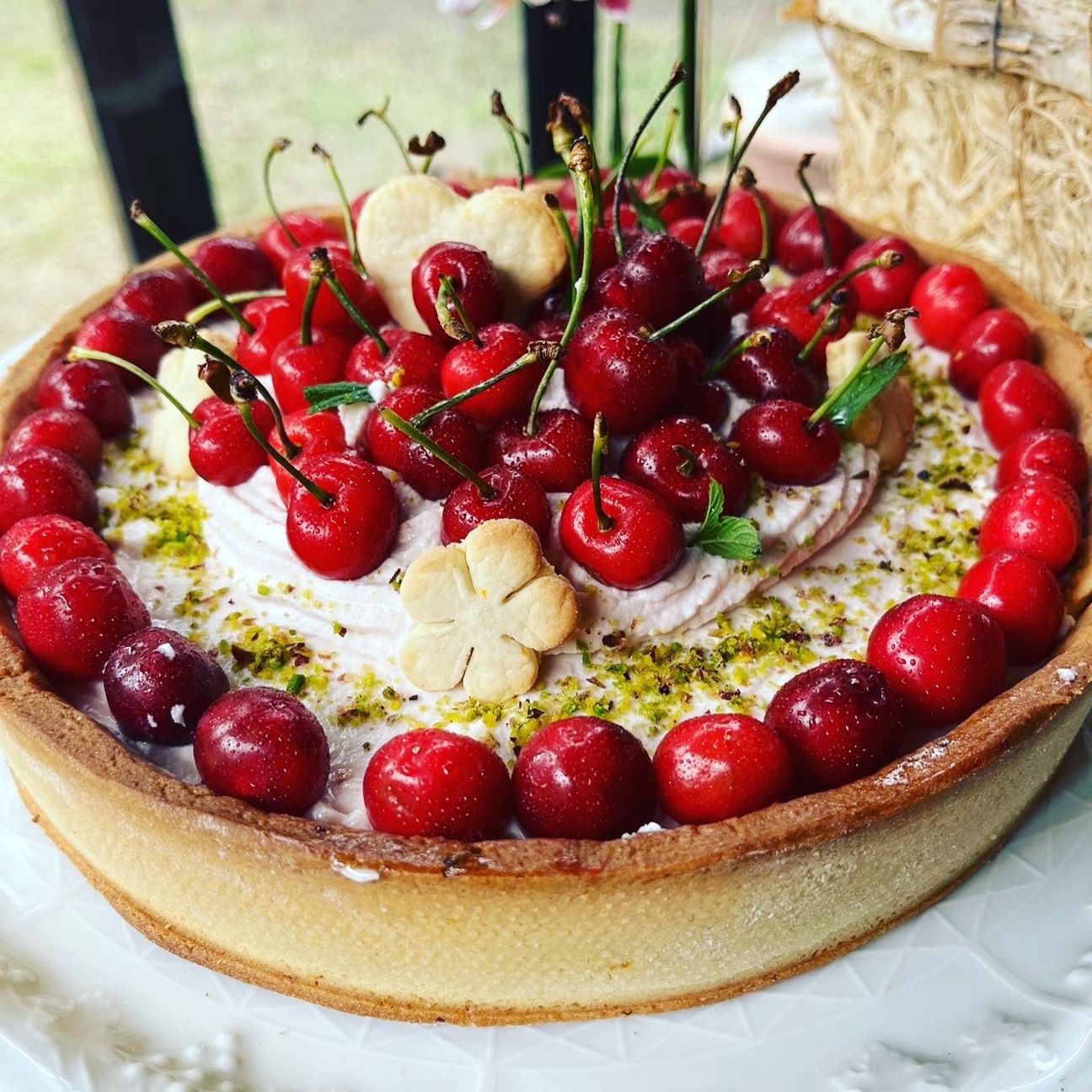 Crostata moderna alle ciliegie