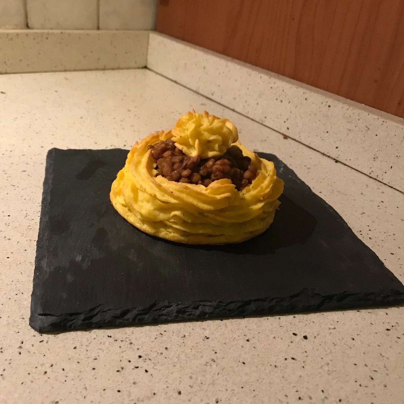 Nido di Patate con Legumi