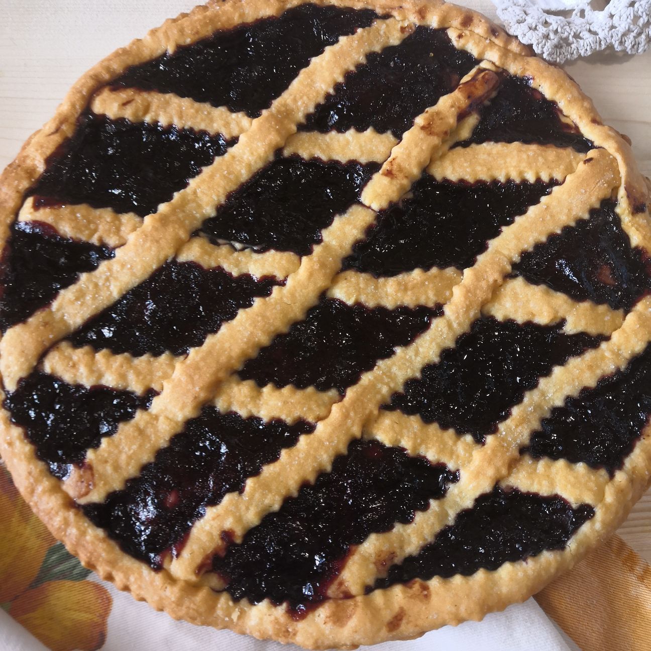 Crostata con marmellata di ciliege