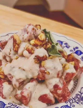 Ricetta Gnocchi di Barbabietola con Gorgonzola e Noci di nonna.nerina