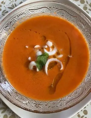 Ricetta Gazpacho all'aroma di menta con calamari di michelass