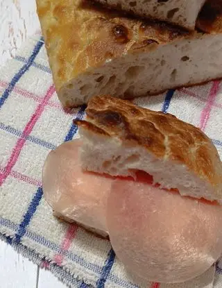 Ricetta Focaccia sbagliata ad altissima idratazione di elvirascordamaglia