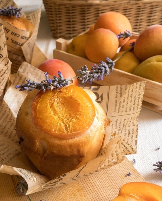 Muffin albicocche, yogurt e lavanda