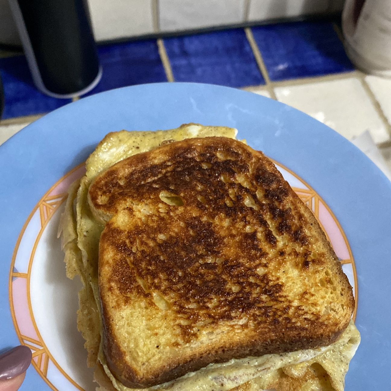 toast con uovo