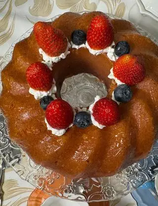 Ricetta Torta babà fragole e frutti di bosco 🍓 di lingegneredellapizza