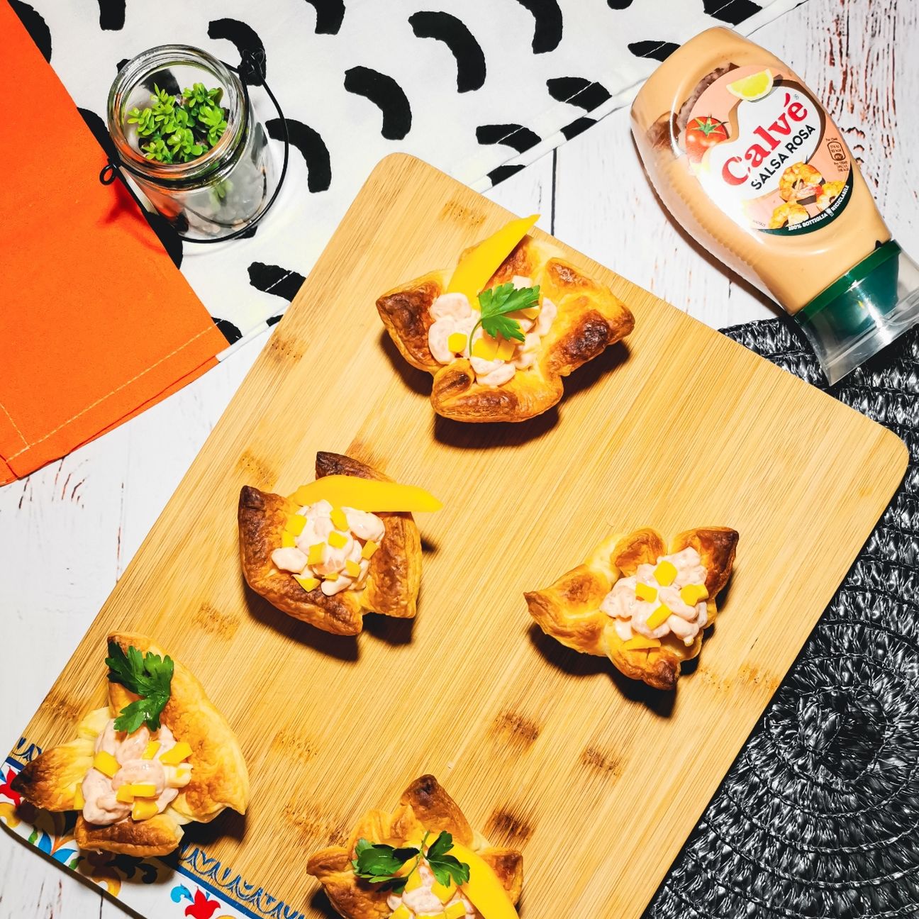 Cestini di sfoglia con gamberetti in salsa rosa
