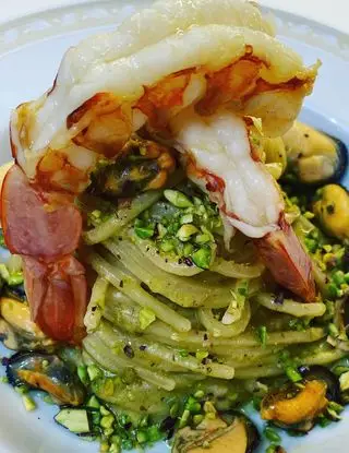 Ricetta Spaghetti pistacchio cozze e gamberoni di torracogianluca