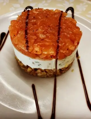 Ricetta Cheesecake di salmone con riduzione di aceto balsamico di torracogianluca