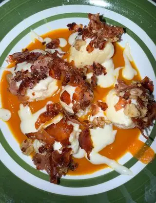 Copertina della ricetta Gnudi di ricotta con fonduta di Brie e Stracchino, crumble croccante di speck e noci su crema di zucca speziata di marioingusci