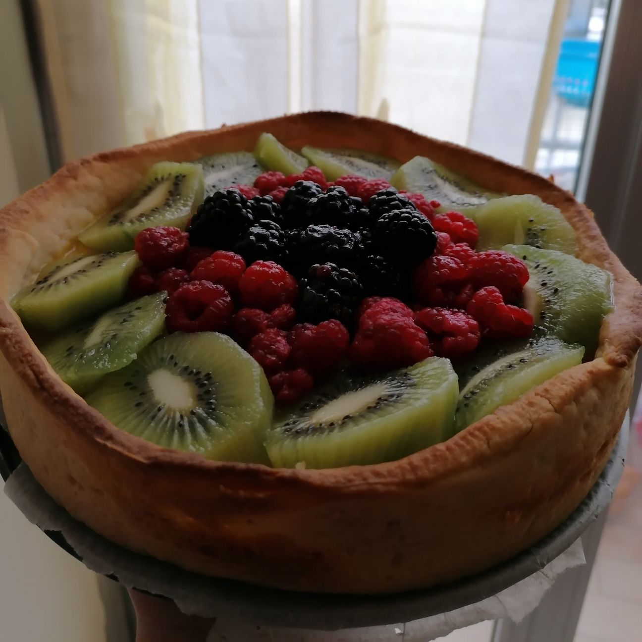 Crostata di frutta con crema pasticcera