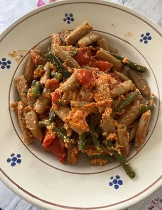 Ricetta Strascinate integrali con sughetto di pomodori datterini rossi e gialli, fagiolini e cacioricotta di claudiaromeo