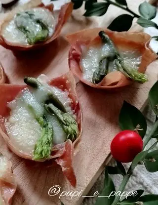 Ricetta Cestini di crudo con pungitopo e mozzarella di pupiepappe