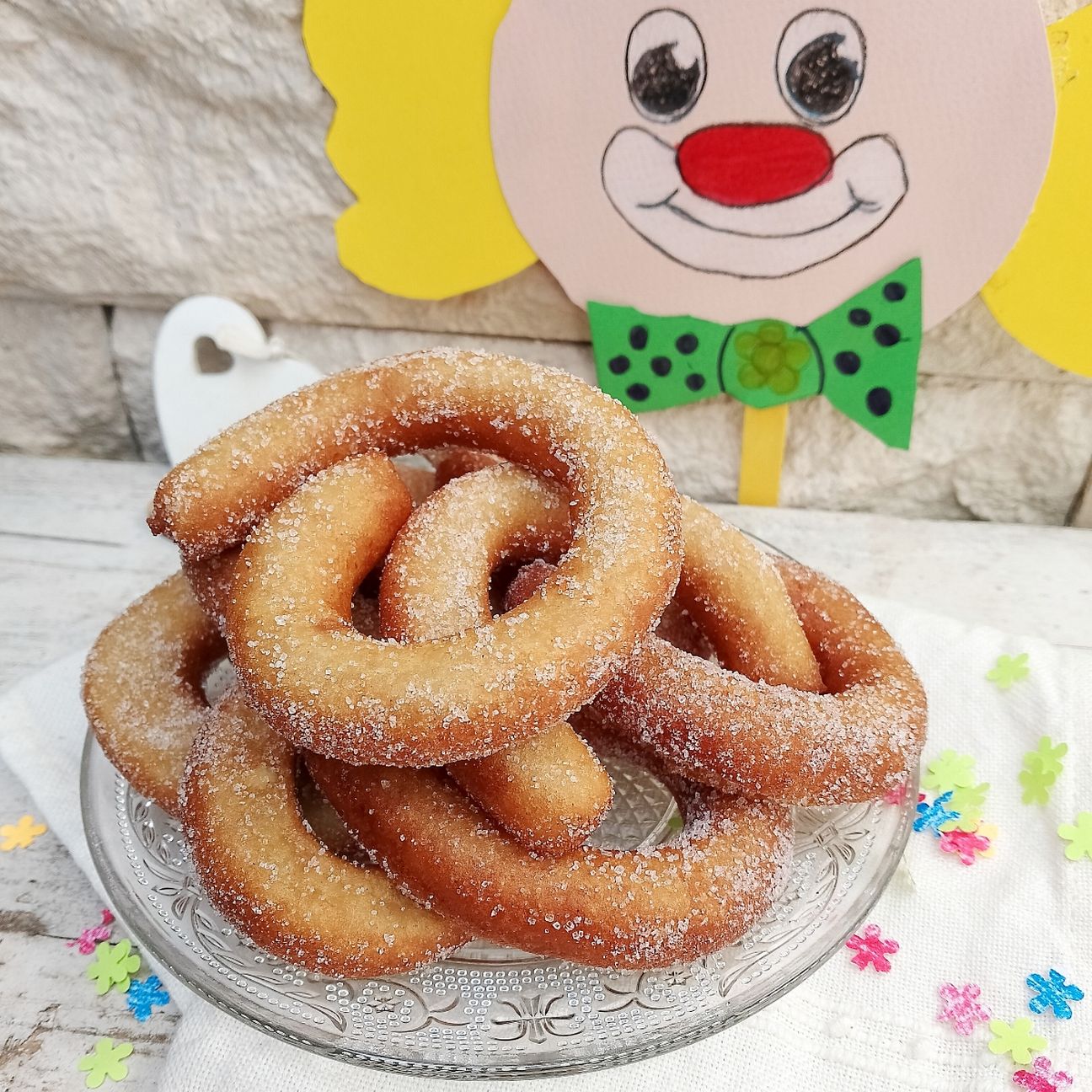 Zeppoline di ricotta, farina di castagne, arancia e cannella