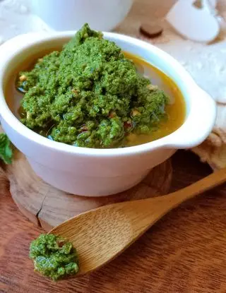 Ricetta PESTO DI FOGLIE DI CAROTA SELVATICA di pupiepappe