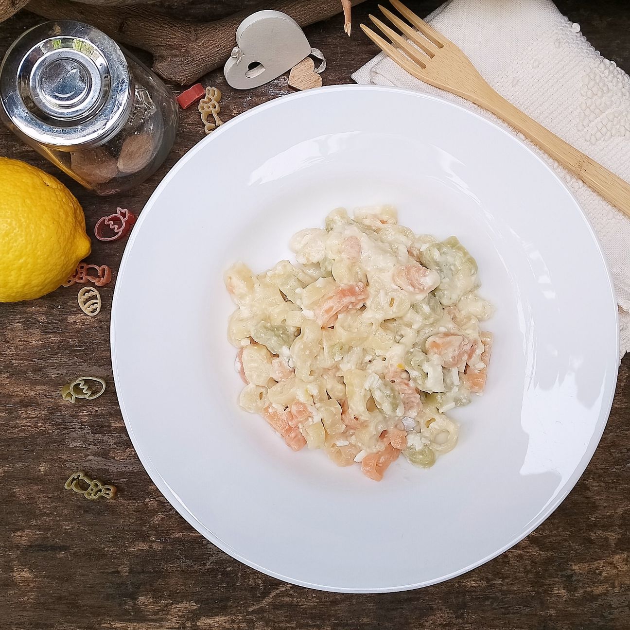 PASTA AI FORMAGGI SARDI, NOCE MOSCATA E LIMONE