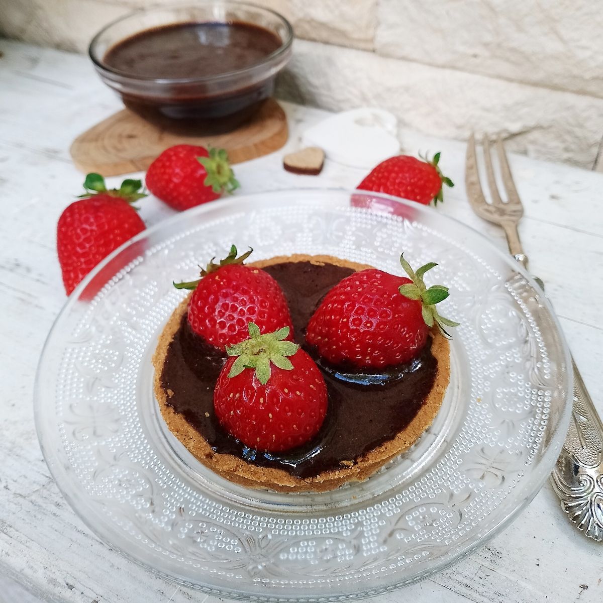 CROSTATINE, MARSHMALLOWS IN CREMA AL CACAO E FRAGOLE