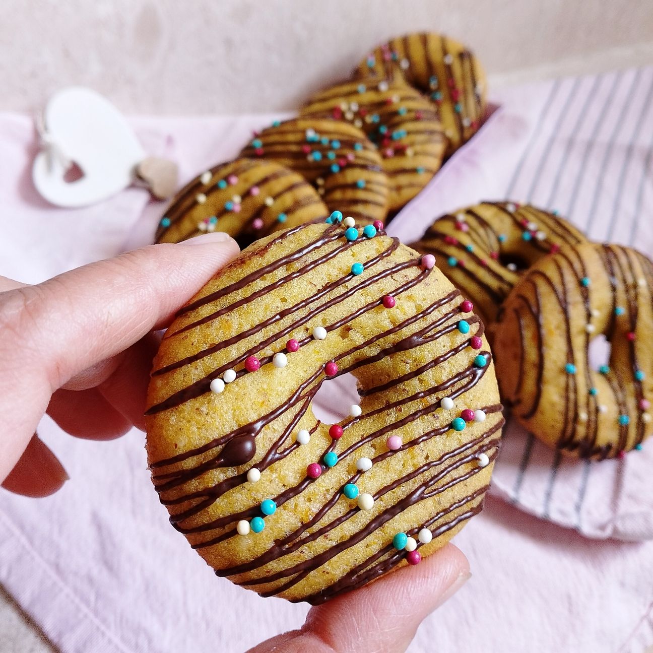 MINI CIAMBELLONI ALL' ARANCIA INTERA E MANDORLE ( senza lattosio)