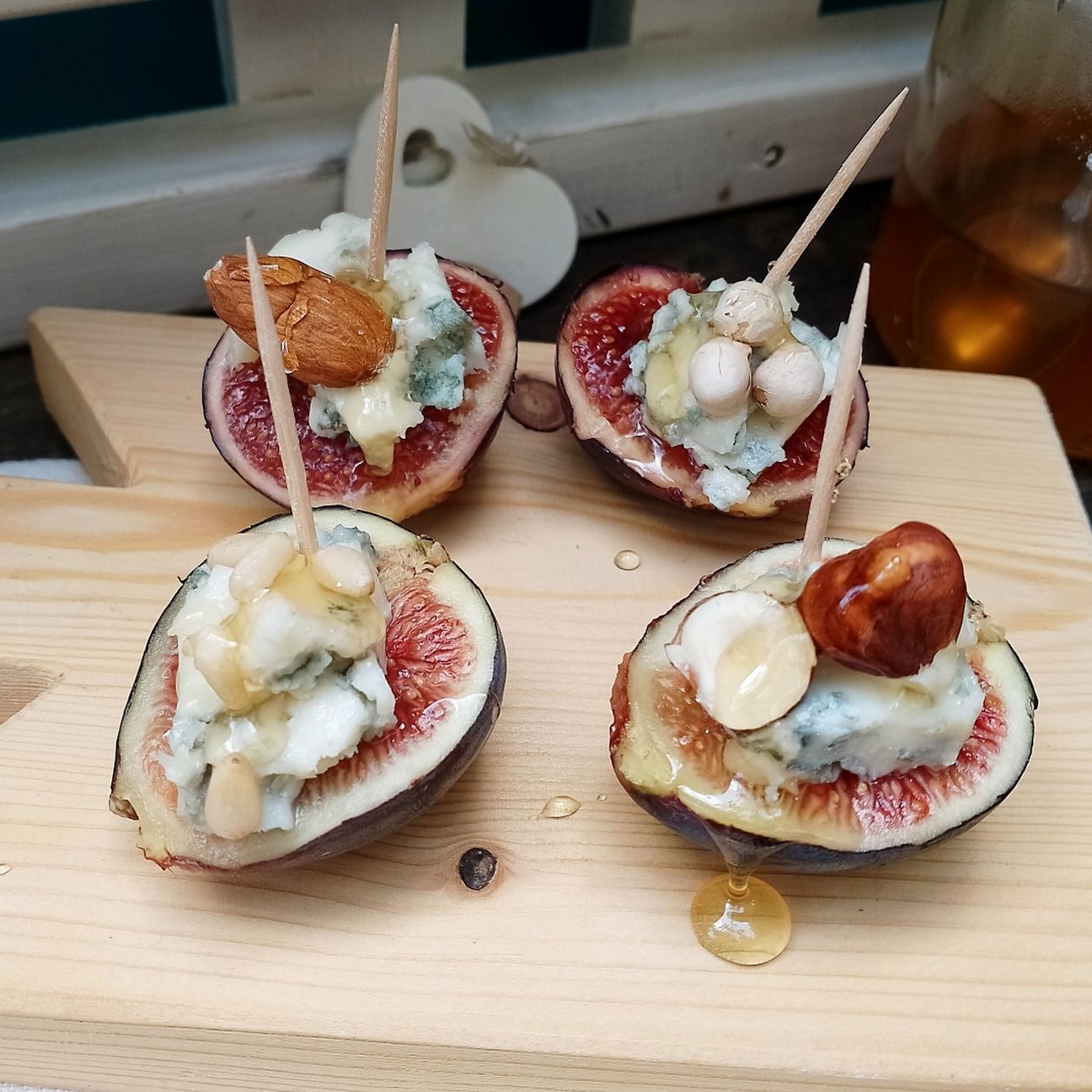 STRA-FICHI
