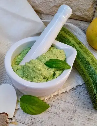 Ricetta Pesto di zucchine di pupiepappe
