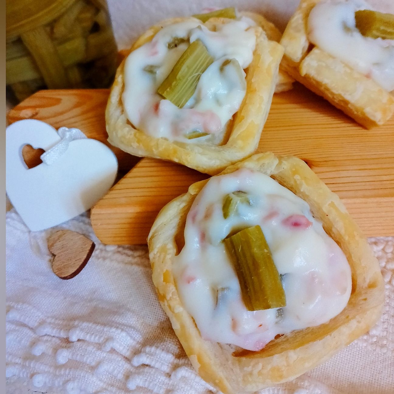 Sfogliatine ai Cardi e Prosciutto