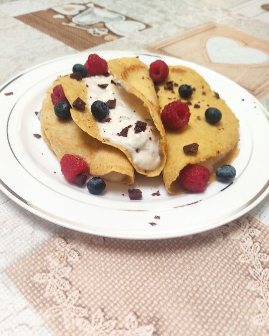crepes con yogurt e frutta