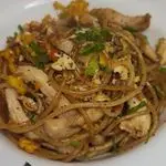 Ricetta Spaghetti alla piastra con pollo, uova e verdure