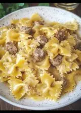 Ricetta Farfalle salsciccia panna e zafferano