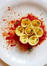 Ricetta Raviolotti con patate e merluzzo, su salsa di datterini