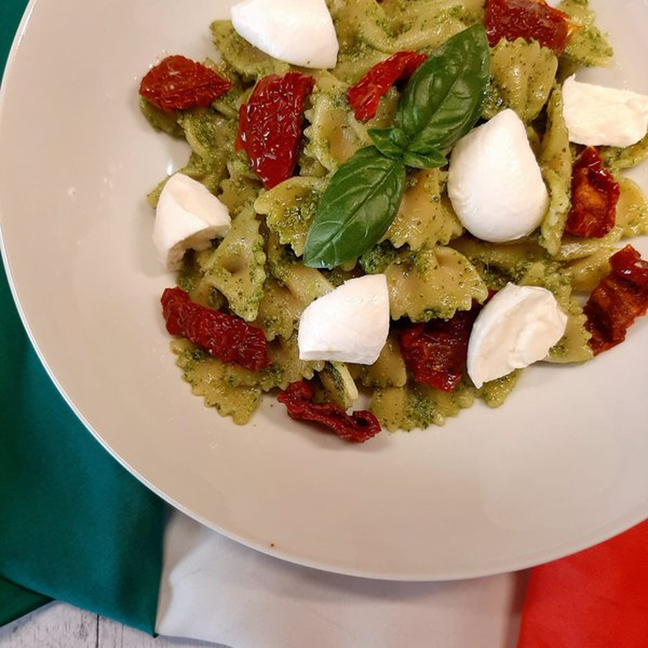 Farfalle tricolore