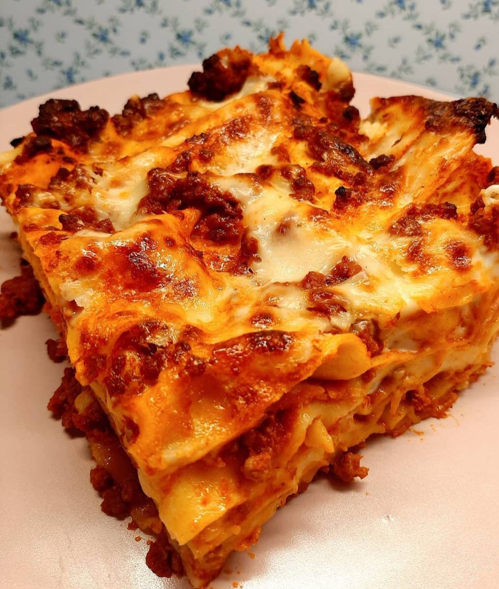 Lasagne alla Bolognese  teglia da 3,3 kg ca. - officinegastronomiche