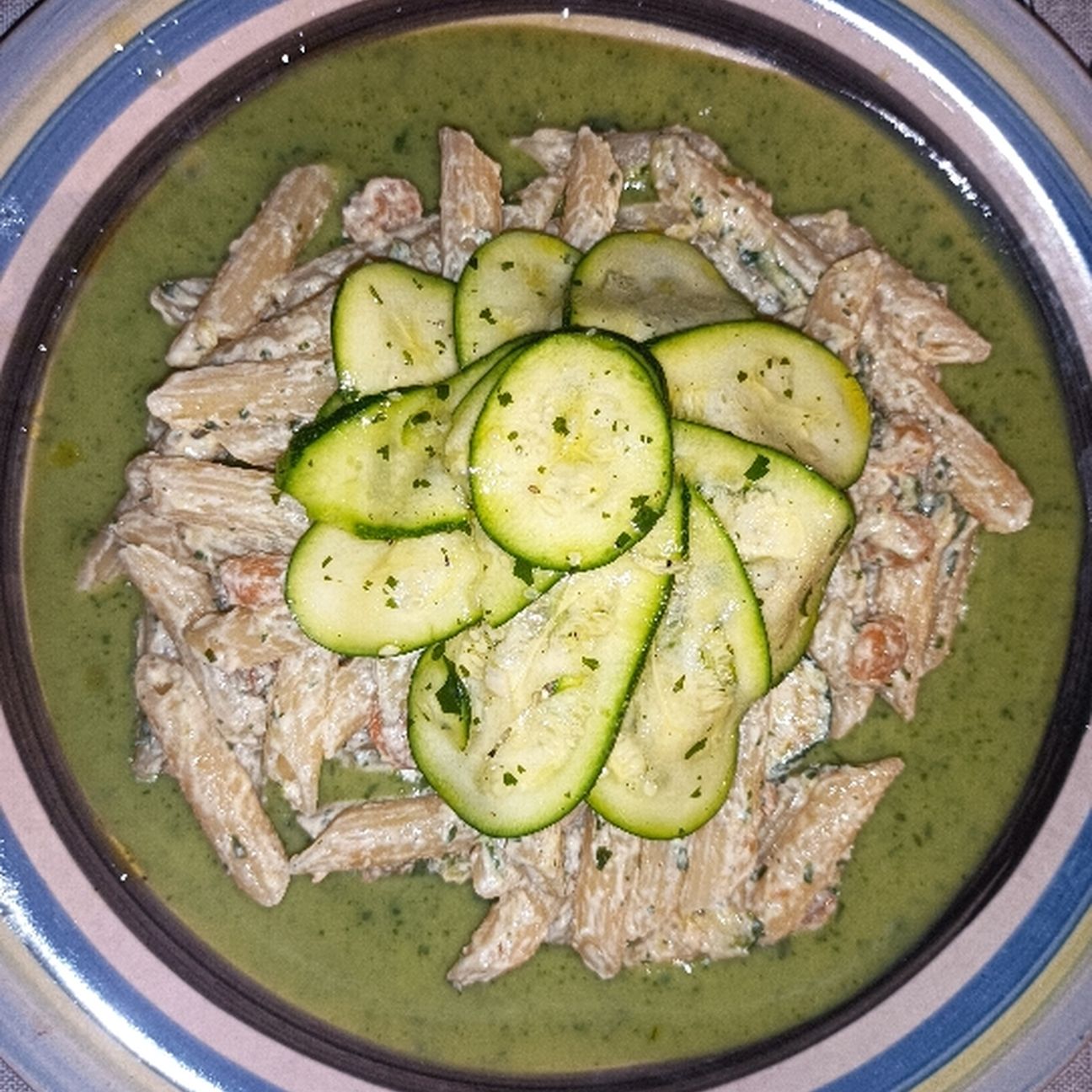 Pasta panna, gamberi e zucchine in tre consistenze