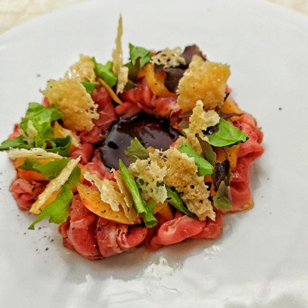 Carpaccio di manzo con pesche chips di Grana Padano - Al.Ta Cucina ...