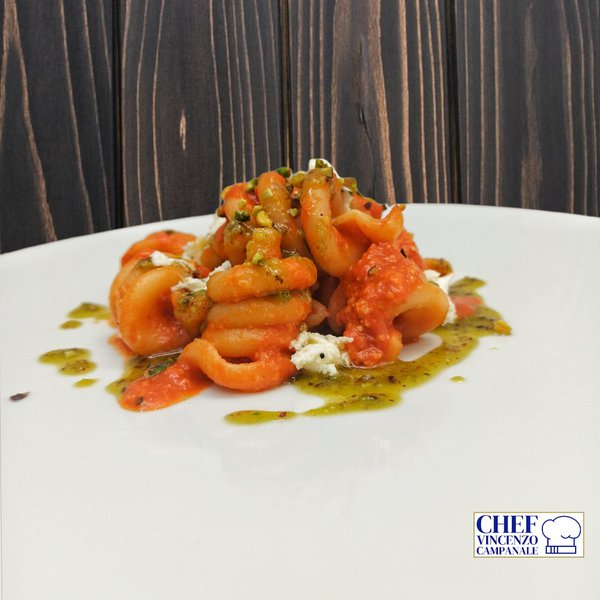 Trottole di Gragnano con San Marzano burrata al tartufo pistacchio
