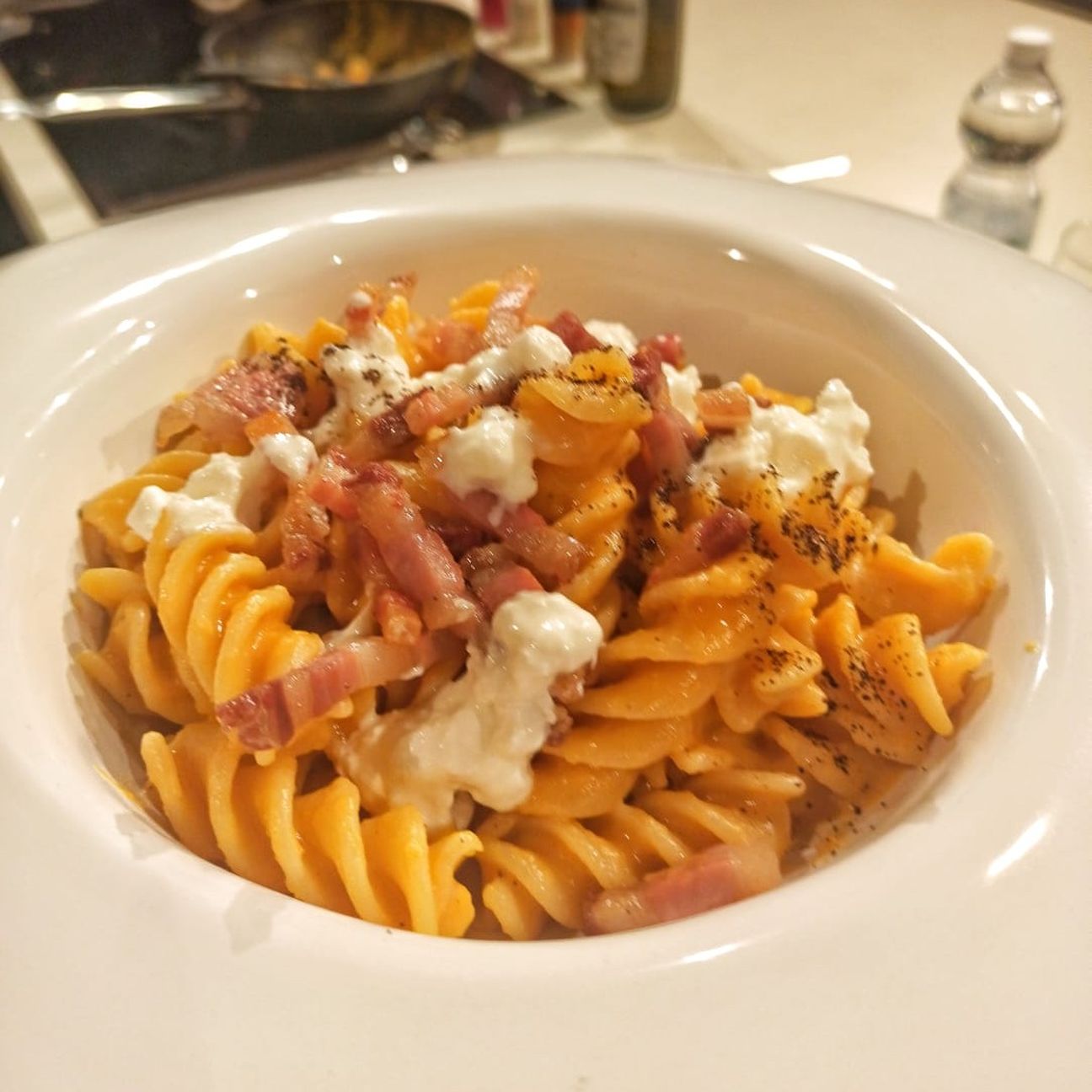Fusilli zucca guanciale burrata caffè