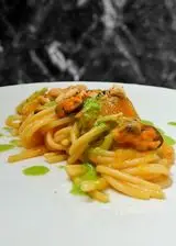 Ricetta Spaghettone al datterino giallo cozze e basilico